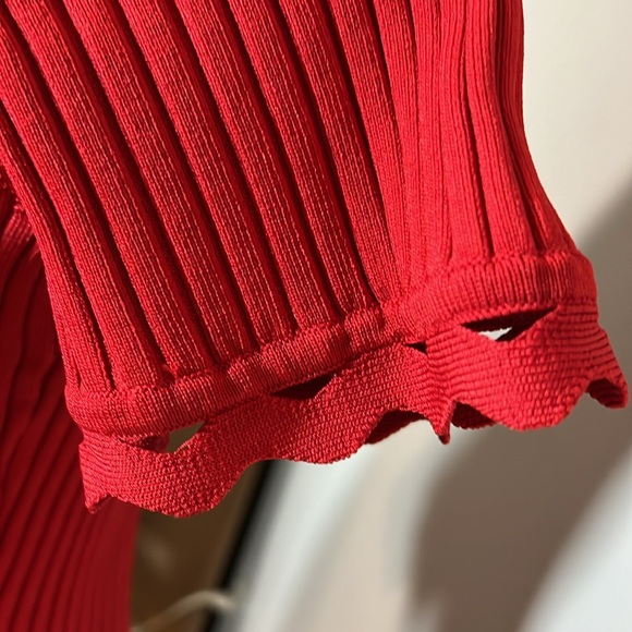 Red Dress. Fitted Knit Fabric. Cute details. Sweet yet sexy. Date nite Gorgeous… - Picture 6 of 12